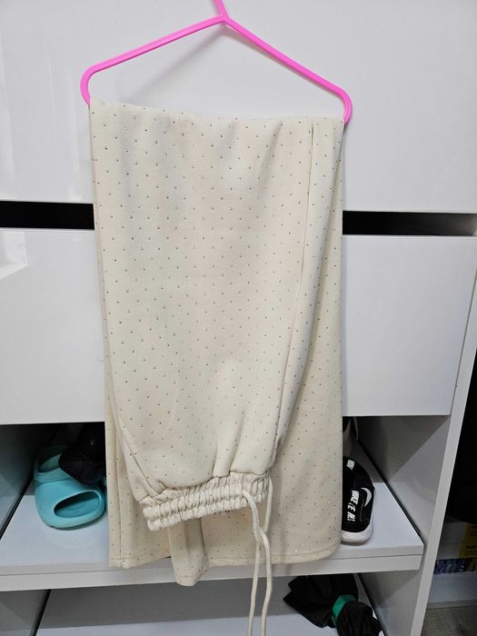 Дански бежов екип