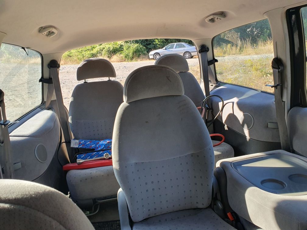 VW Sharan в лошо състояние