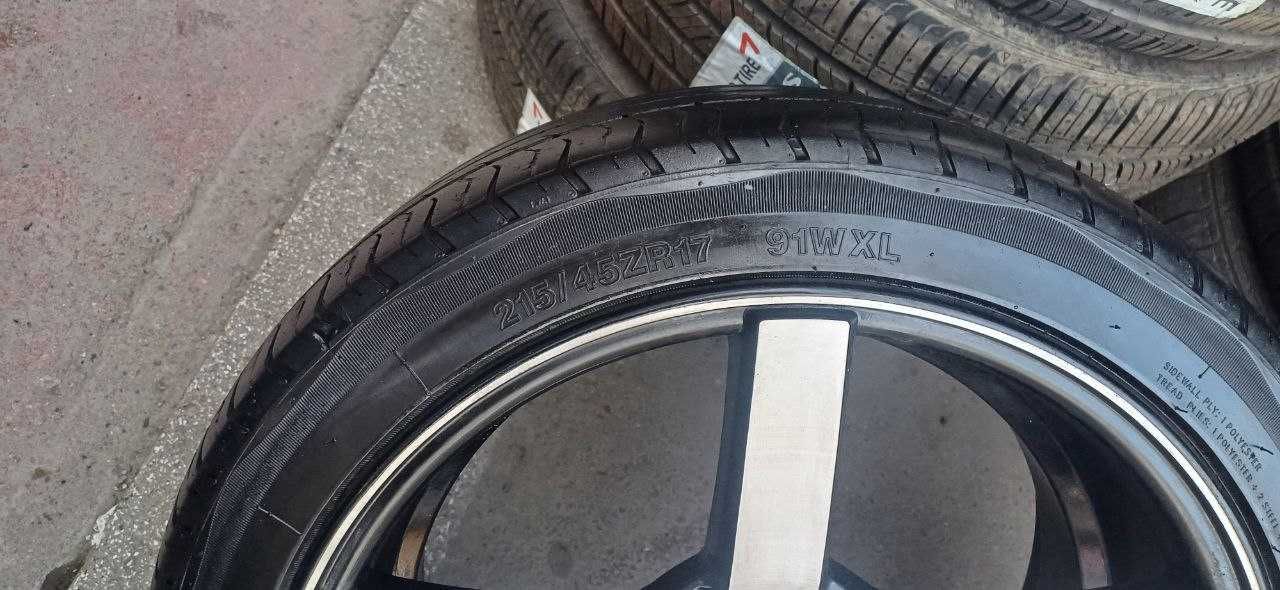 BU/U Diska Balon VOSSEN 17R 4/114 ROADSTONE   215/45 R17  91W Sotiladi