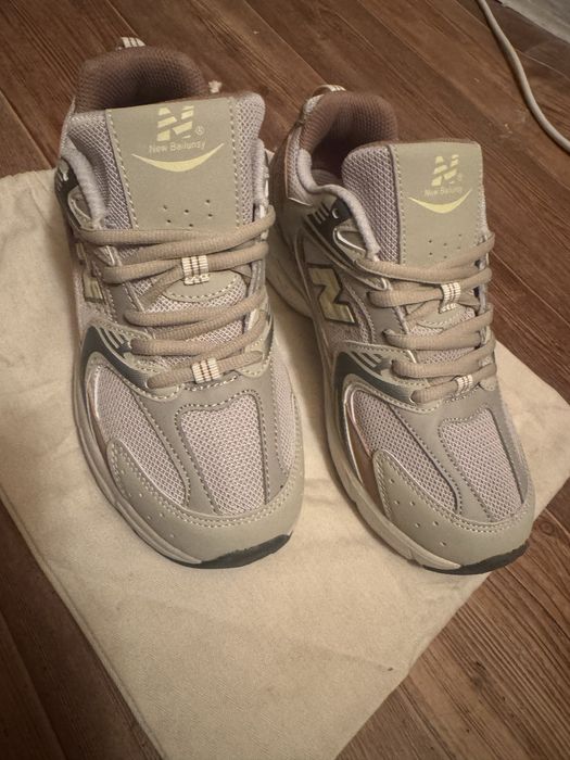 Новые Кроссовки 37 размер