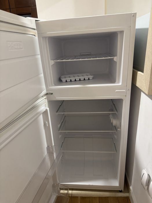 Frigider LDK cu congelator – ca nou
