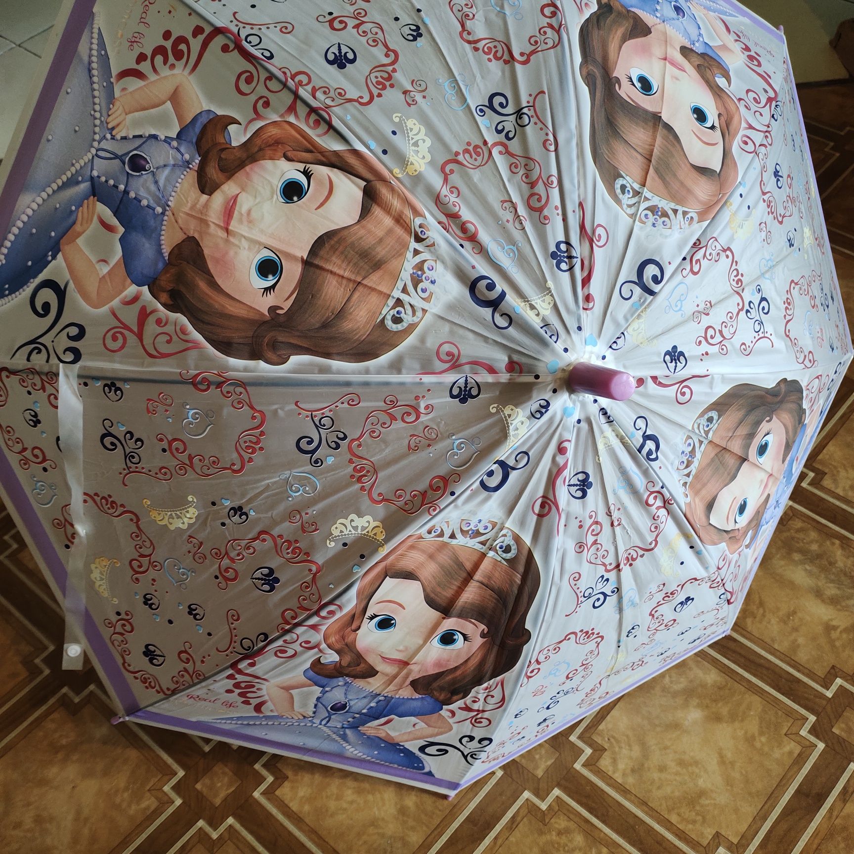 Продам детский зонт,в отличном состоянии для девочек. С рисунком принц