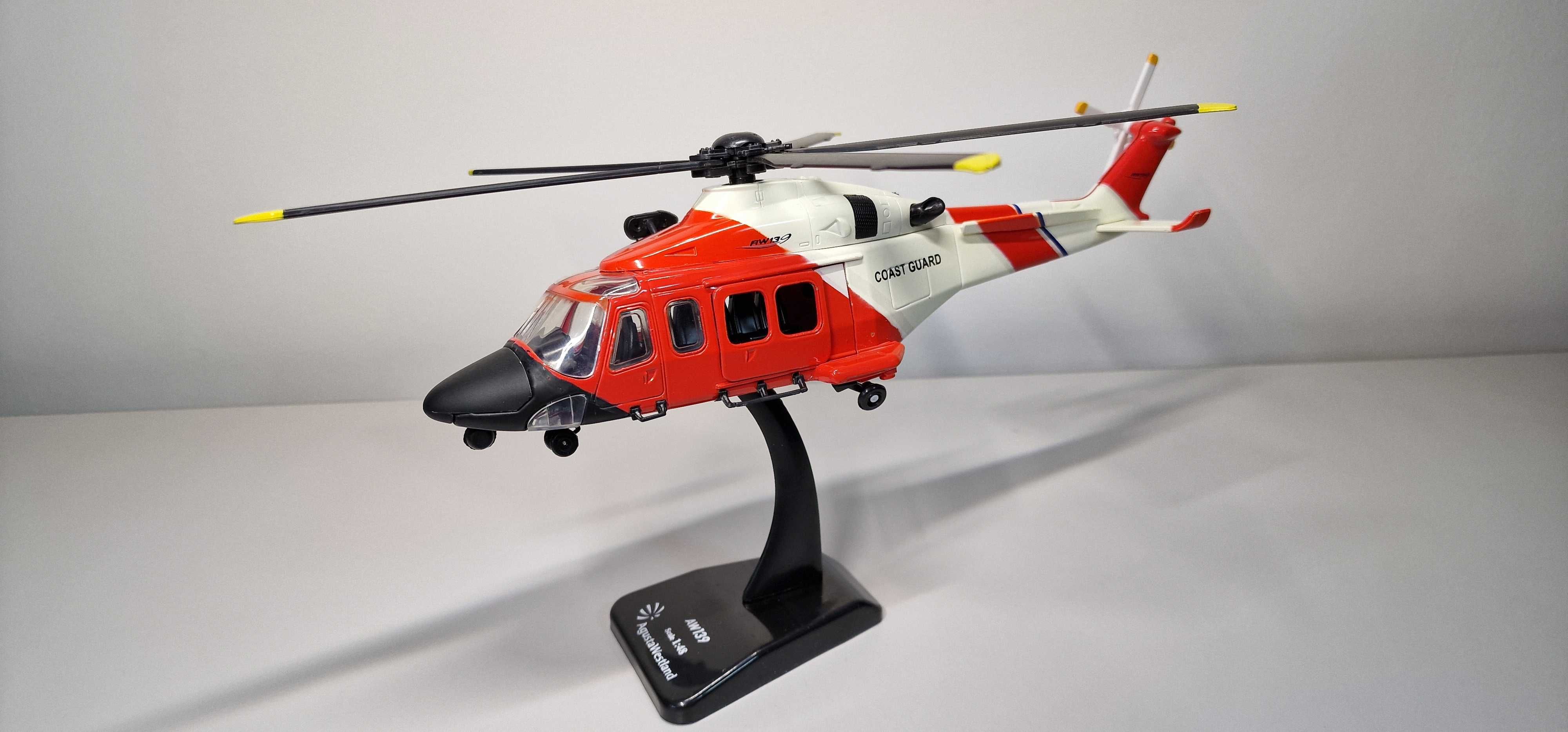 Jucarie metalica elicopter Agusta Westland AW 139 Coast Guard 27.5 cm