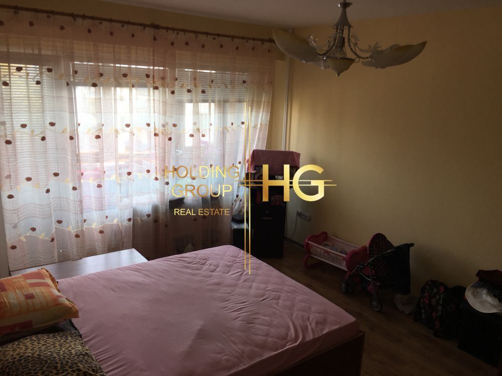 Продава се Тристаен апартамент в Варна, Младост 1 - 90 кв.м за 1989 €/кв.м - Снимка #2