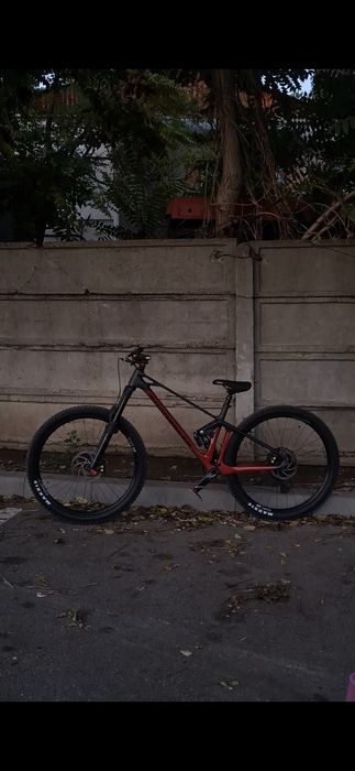 **URGENT** Vând bicicleta mondraker foxy R din carbon