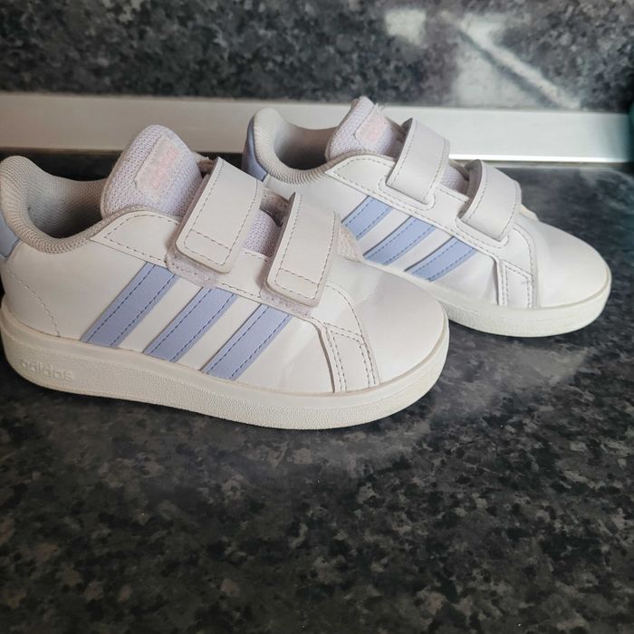 Маратонки Adidas размер 25