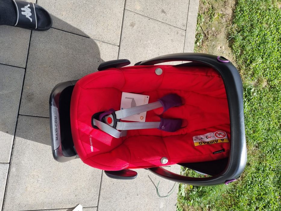 Детско столче Maxi Cosi/IsoFix система за кола