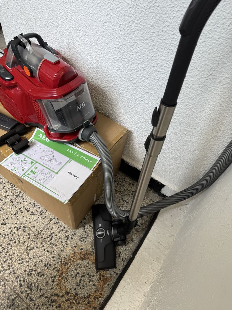 Прахосмукачка без Торба AEG X POWER LX7‑2‑CR‑A, с Кабел, 750W, HEPA!