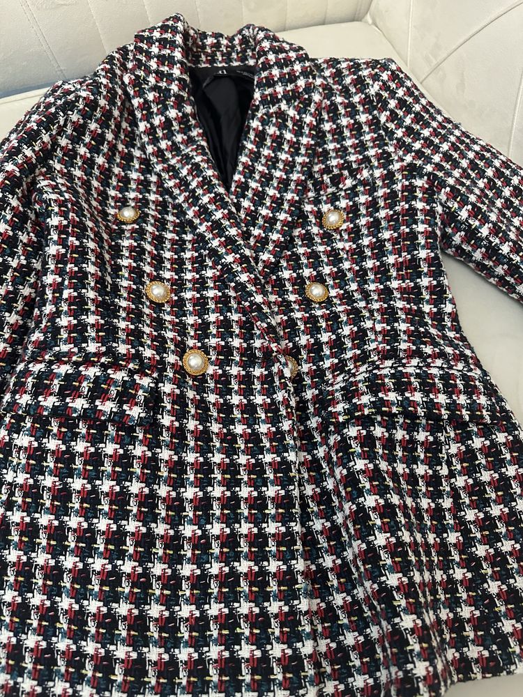 Zara пиджак. Цена 8000