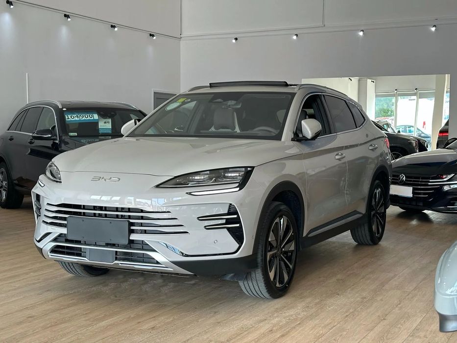 Byd Seal U Mașina este nouă și fără însemne. Este înmatriculată în UE.