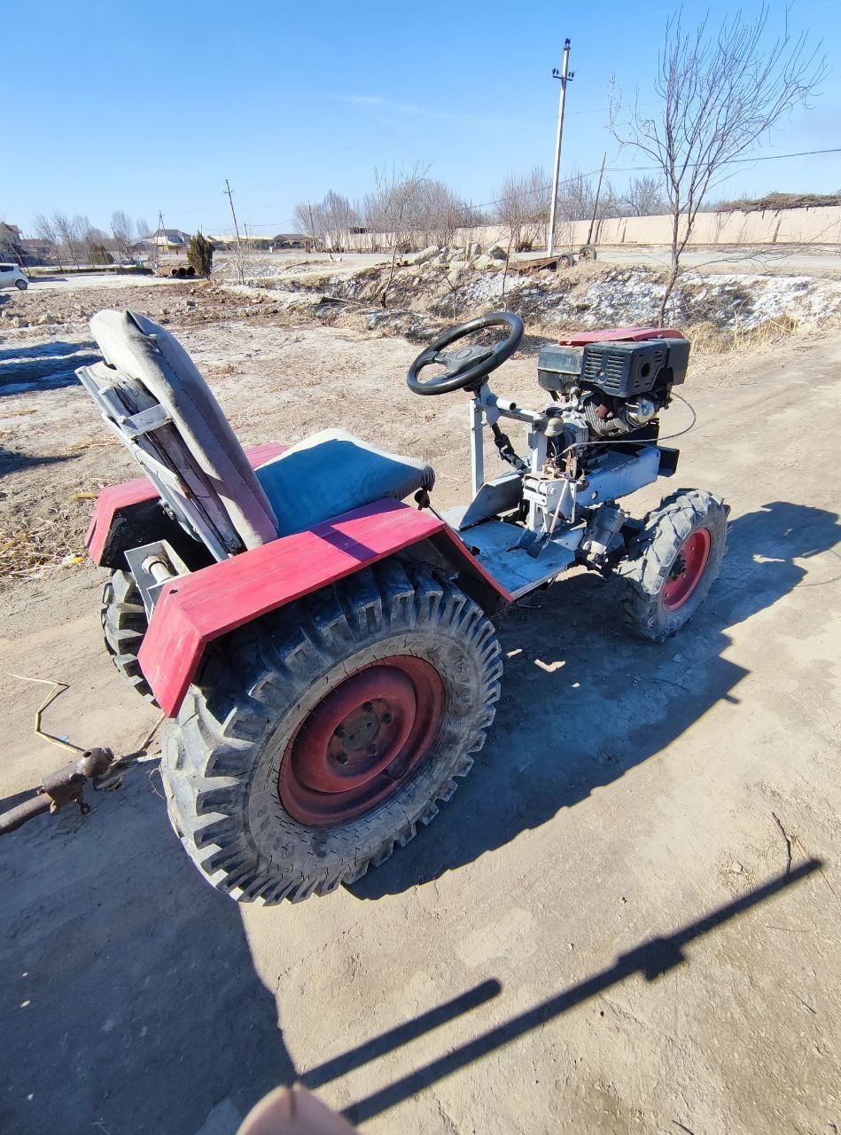 Mini traktor 1111