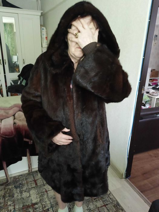 Продам шубу норковую
