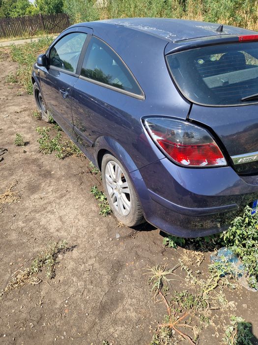 Dezmembrez opel astra H 1.6 1.4