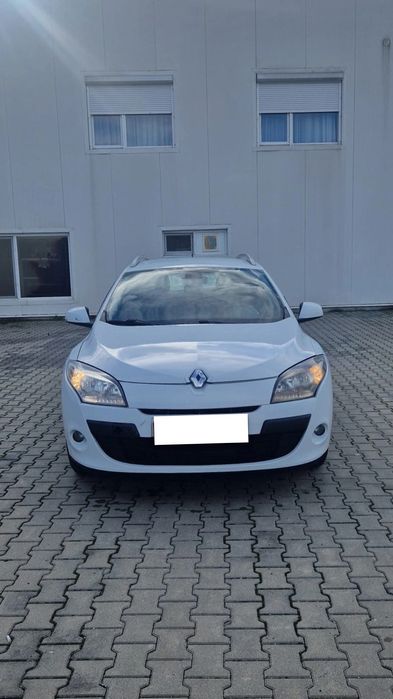 Vând Renault Megane 3 1.5 dci 6 trepte impecabil