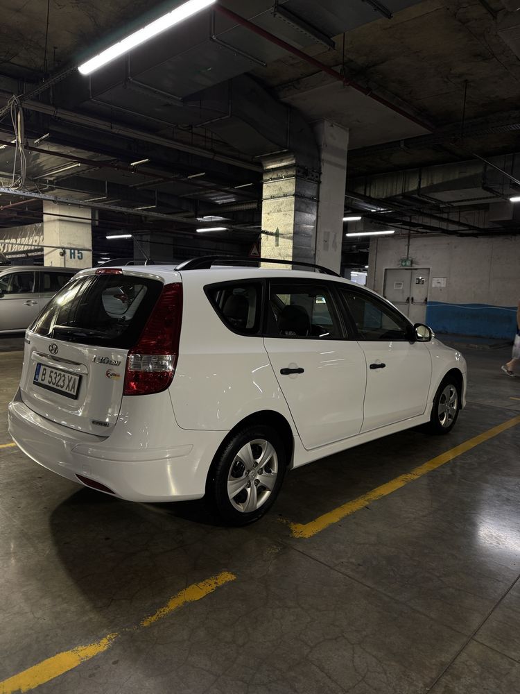 Hyundai i30 CW 1.6 CRDi / 2011 / 6 ск.