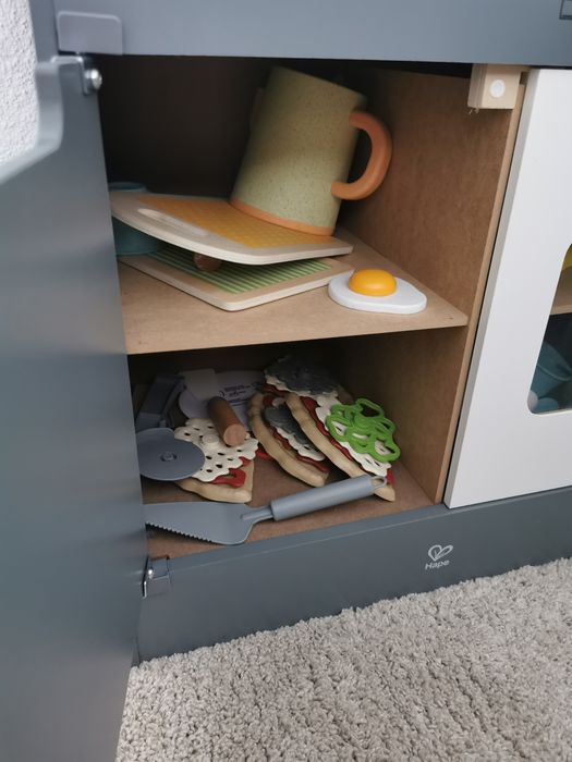 Детска дървена кухня Hape