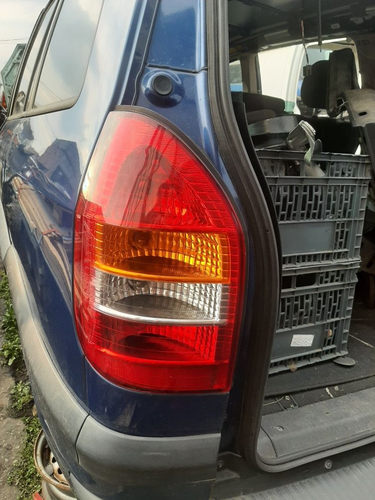 Stop triplă triple lampa opel zafira/zamfira