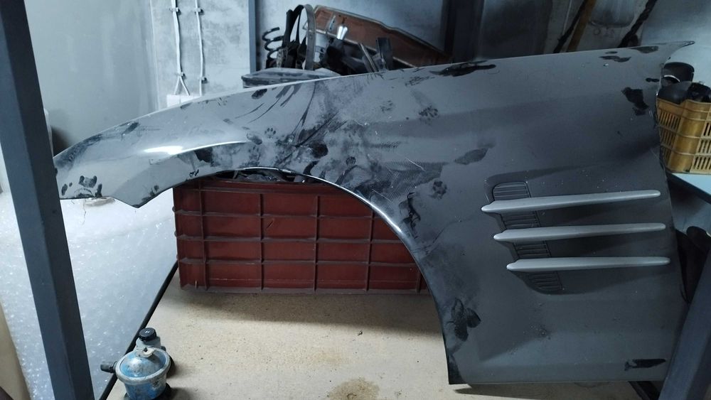 Chrysler Crossfire предни калници 2бр ,километраж ,стопове и др. части