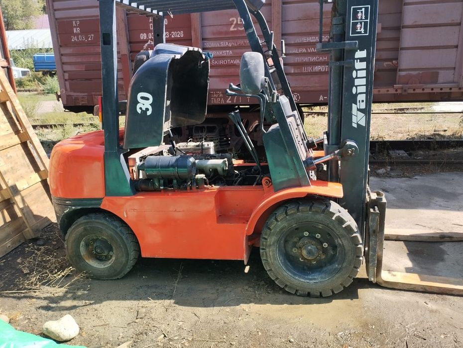 Вилочный погрузчик