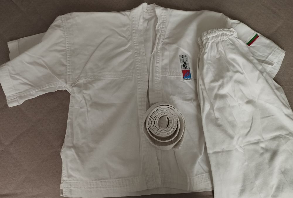 Подавам кимоно за Да Дао