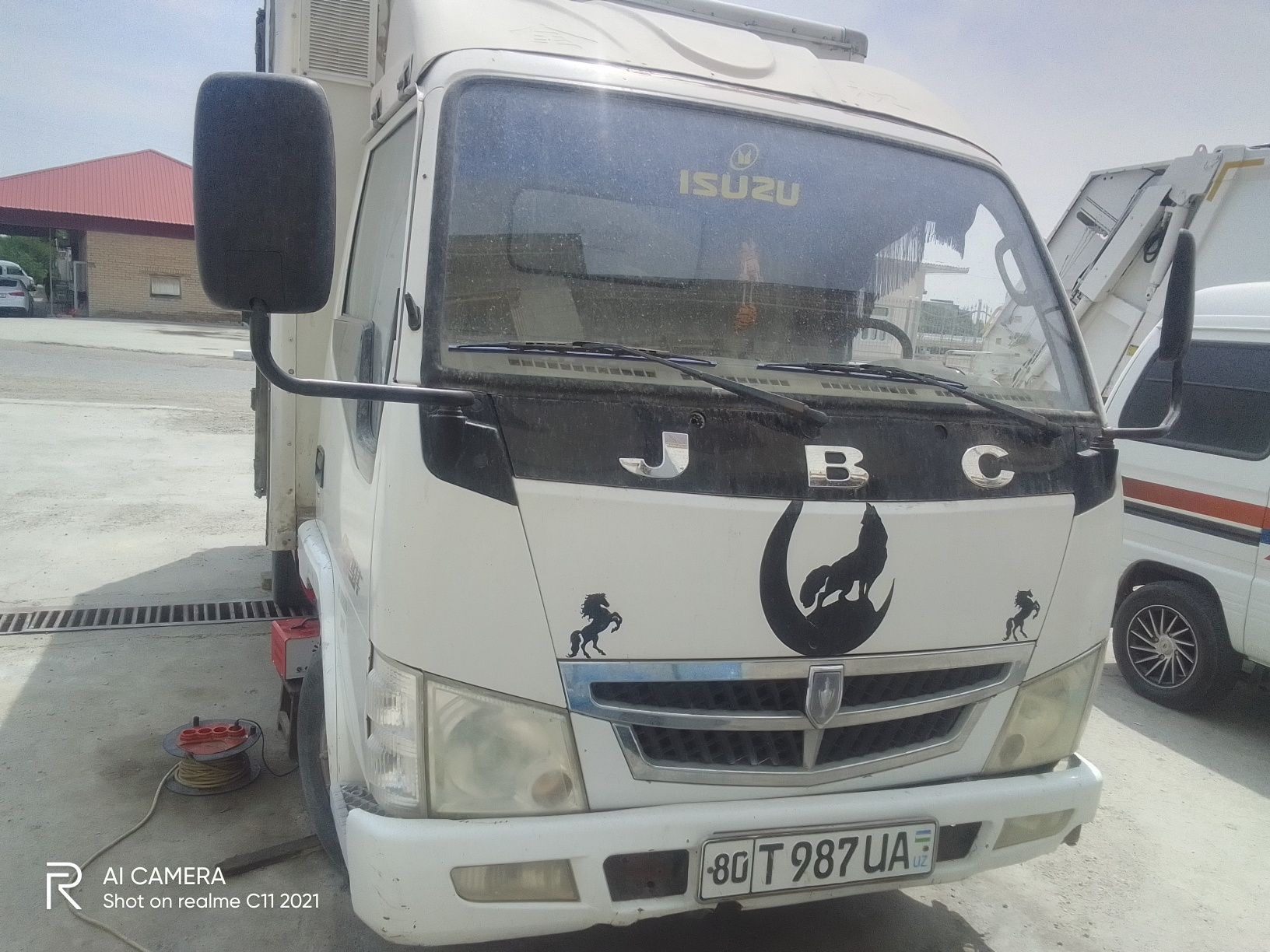 JBC sotiladi pul zarur