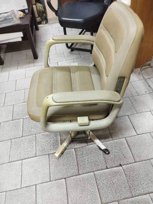 Фризьорски стол немско