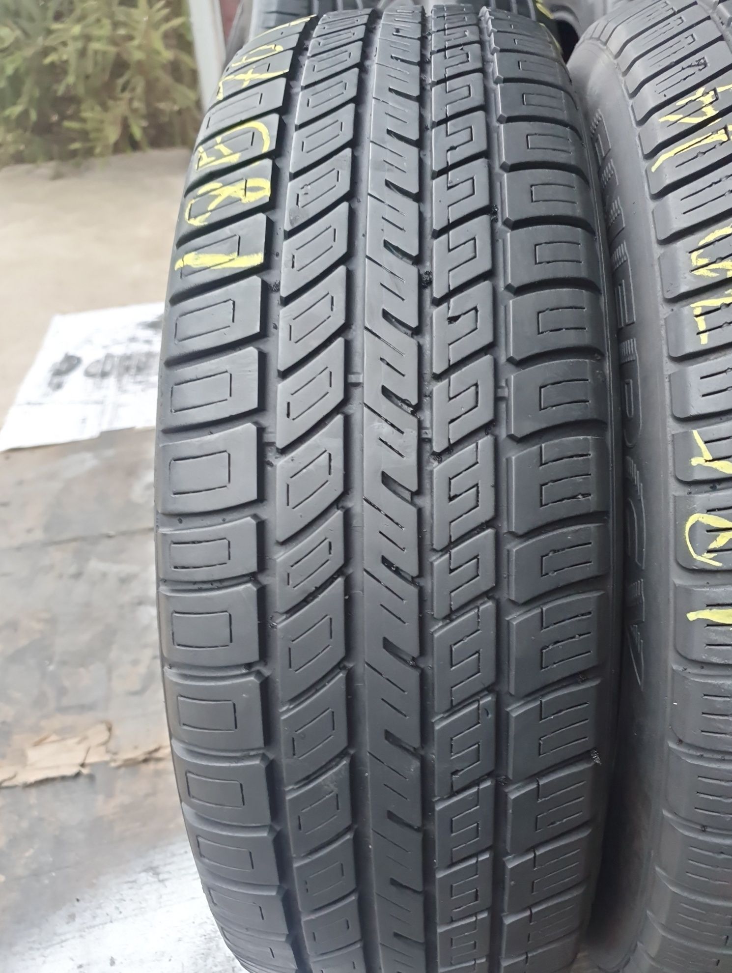 2 Anvelope vară Michelin 185 70 R14  Profit 7 mm .