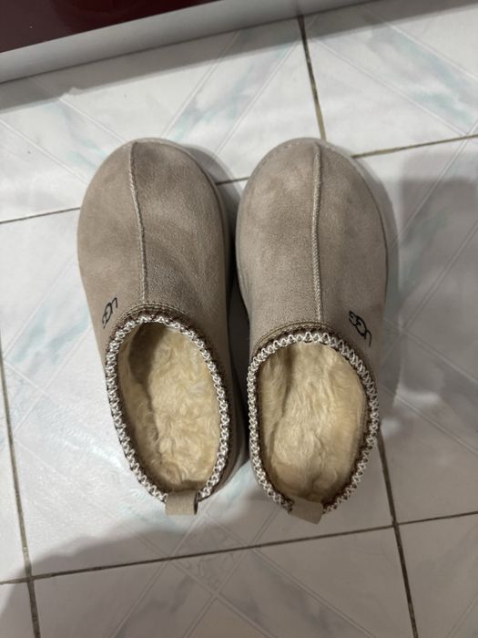 Vand UGG-uri noi de dama