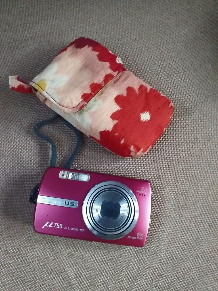 Продам фотоаппарат Olympus M 750