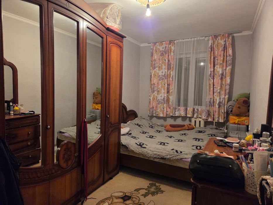 2-комн., 1 мкр., 4 этаж (не угол)