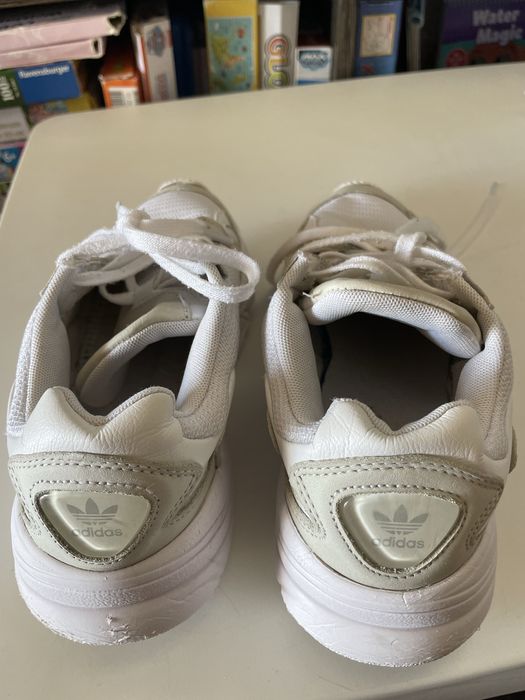 Маратонки скечърс и адидас и зара