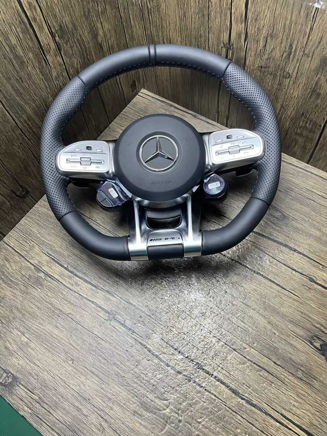 Mercedes Custom Спортен Волан – Персонализиран Дизайн!
