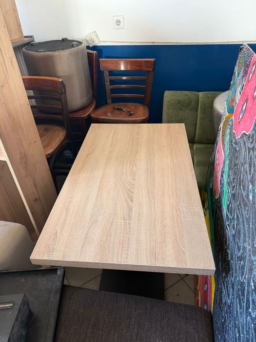 Masă de cafenea / restaurant – blat tip stejar + picior metalic stabil