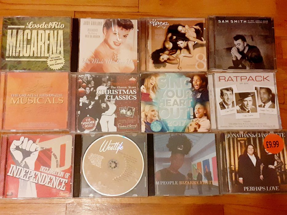 70 броя оригинални дискове (CD) с английска музика