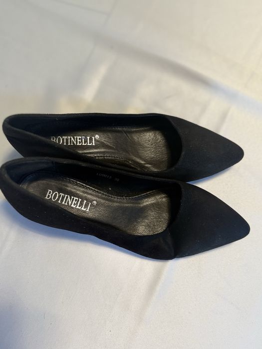 Pantofi negri eleganți BOTINELLI, mărimea 36, stare impecabilă