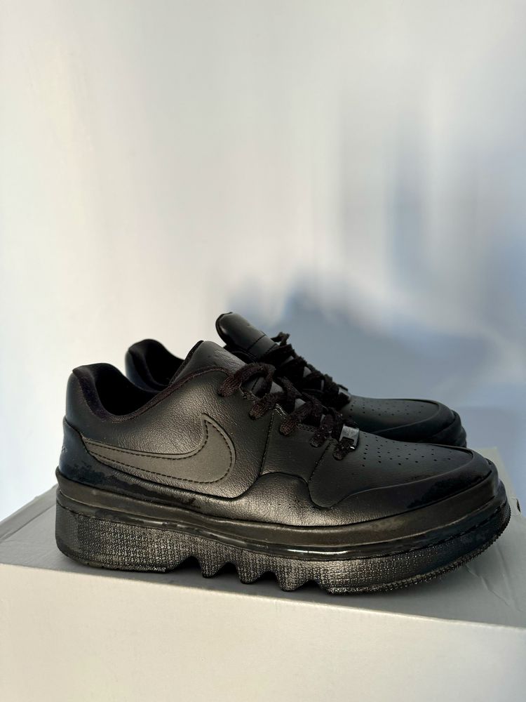Nike Air Jordan Low Tripple Black. Размер 38 60лв.