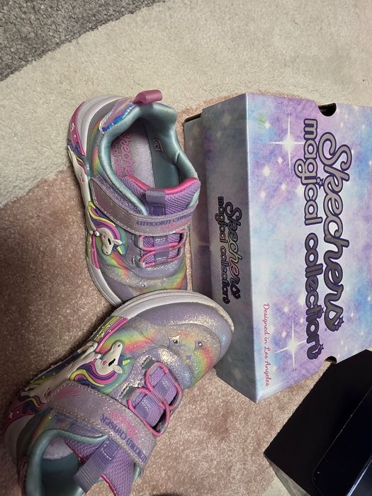 Светещи маратонки Skechers