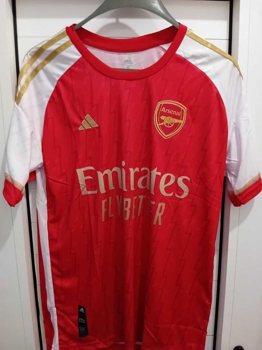 Чисто нова оригинална фланелка на Арсенал