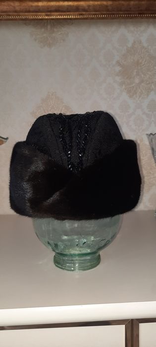 Продается женская норковая шапка