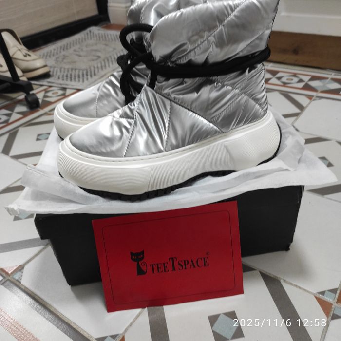 Продам  сапожки новые