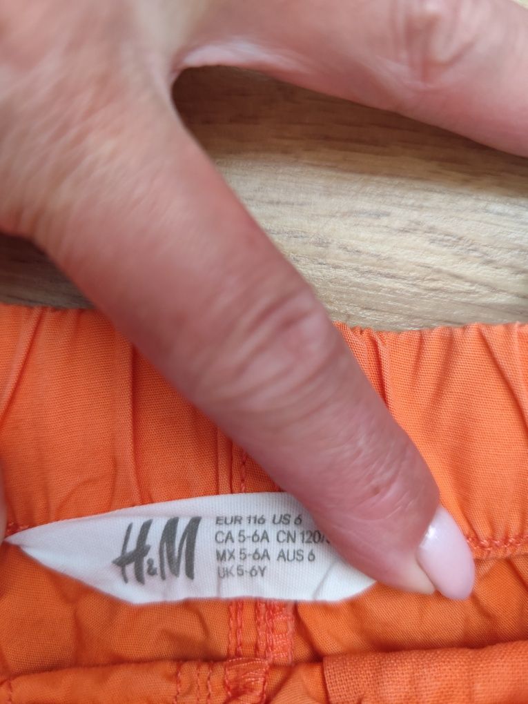 Pantaloni scurți hm mărime 116