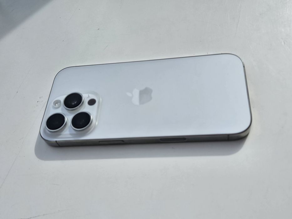 iPhone 16 pro 256gb с гаранция