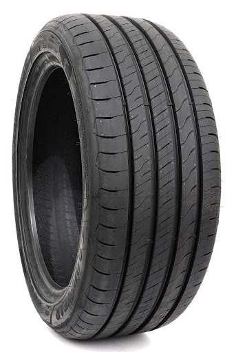 Goodyear шины как новые 215/55 17 (Снят с трекер 2)