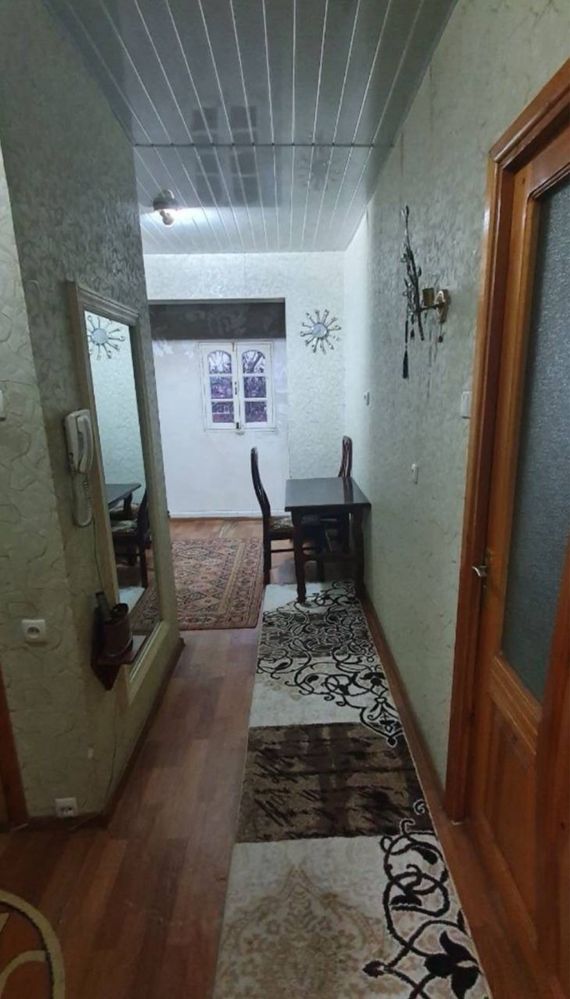 Stident Qizlar Bollar 6 tagacha