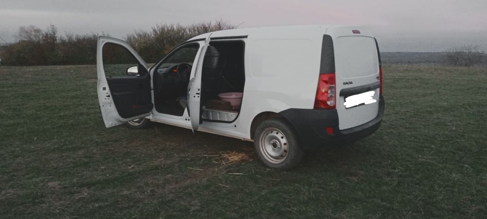 Autoturism Logan Van