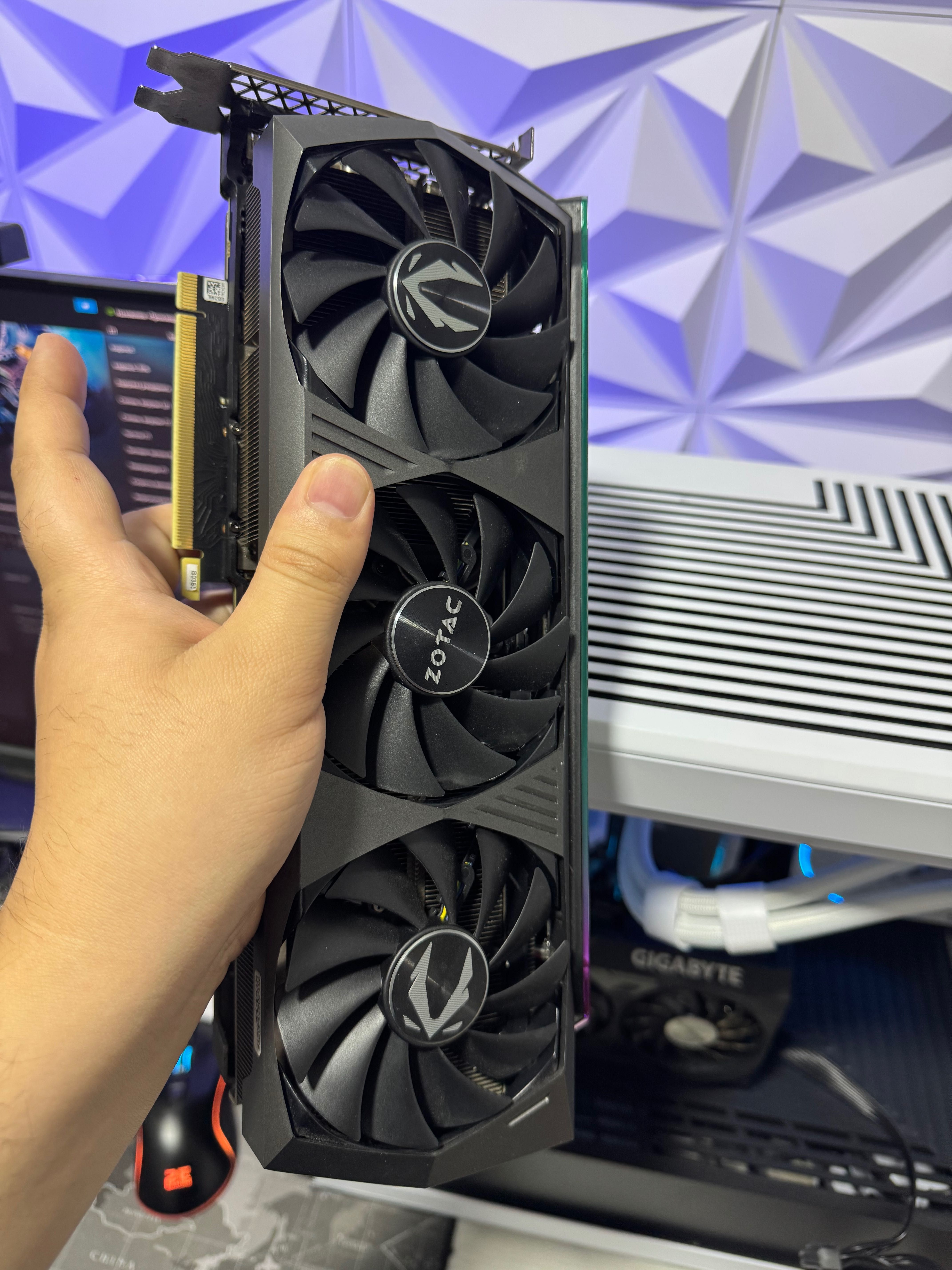 Zotac hola RTX3080Ti 12GB 384bit