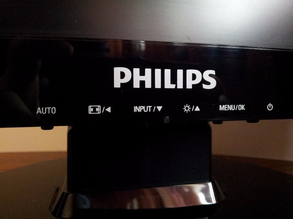 Monitor Philips, telecomenzi