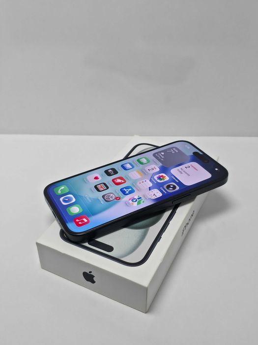 iPhone 15 128GB Black 100% Batery