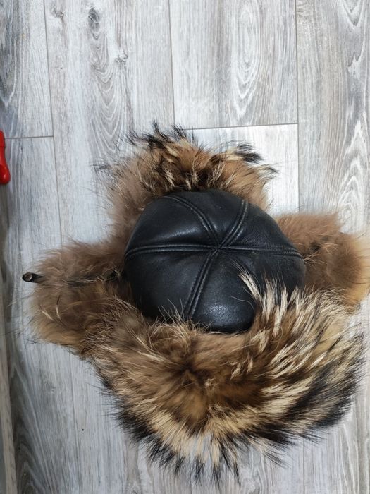 Продам зинюю детскую шапку