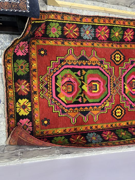 Ковер ручной кавказ . Более сто лет